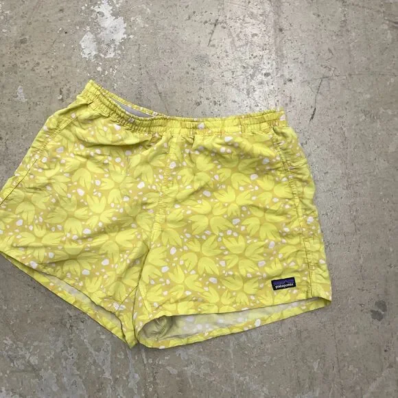 Patagonia Shorts Womens Medium Yellow Floral Barely Baggies 57058 No Liner AOP - Picture 8 of 16